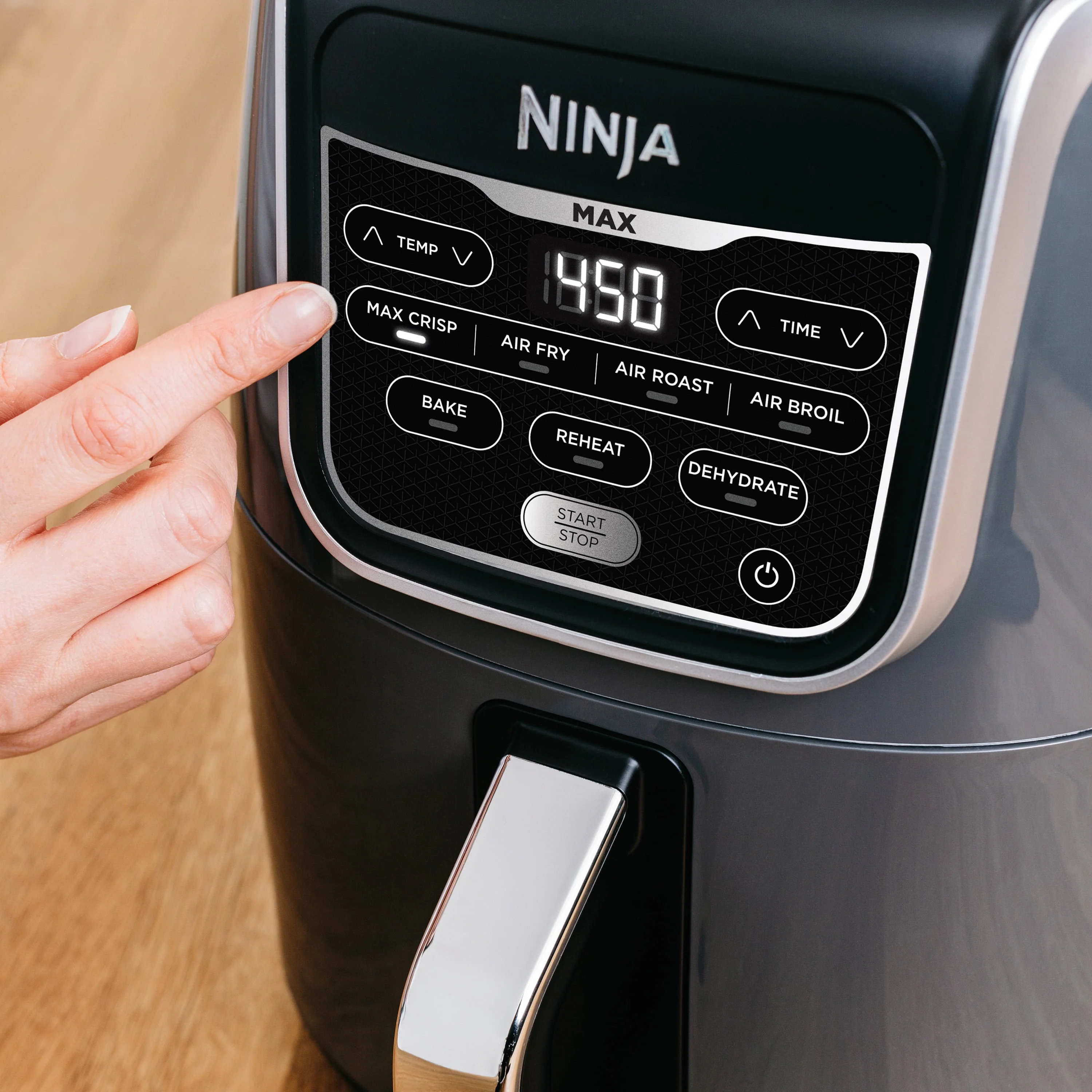 Ninja 5.5-Quart Air Fryer Max XL, AF161 in Black and Silver - Image 4