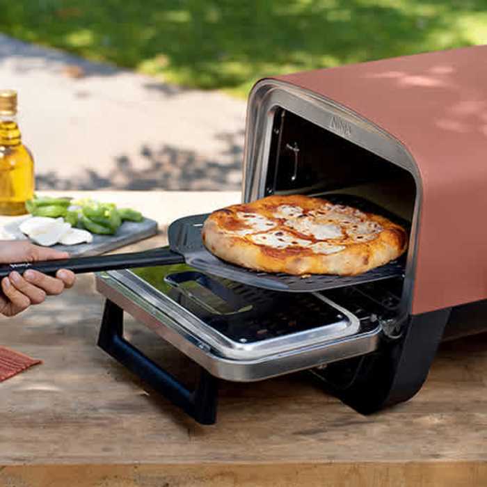 Ninja Woodfire 8-in-1 Outdoor Electric Oven with Pizza Peel - Image 5