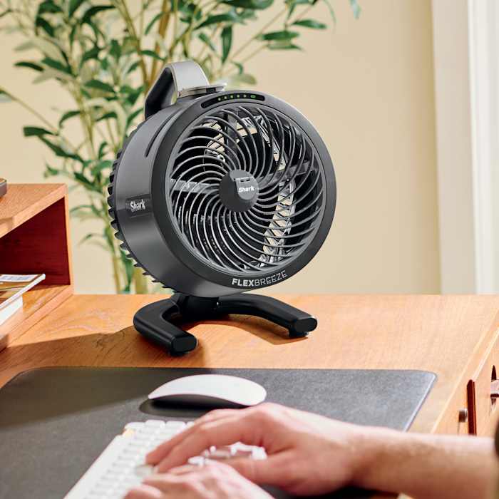 Shark FlexBreeze HydroGo Pro Fan Graphite Portable Mist Fan 5 Speeds - Image 4